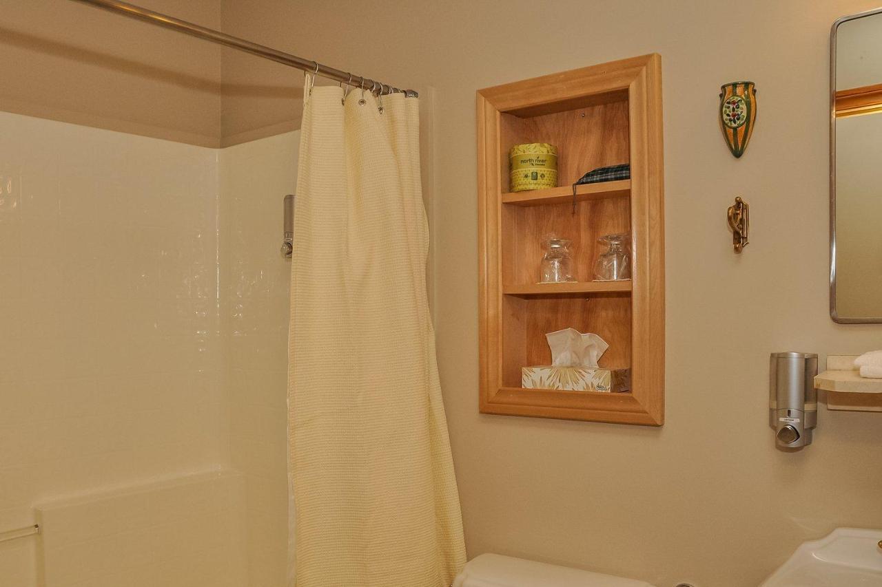 Chanterelle Inn & Cottages Baddeck Inlet Exteriér fotografie