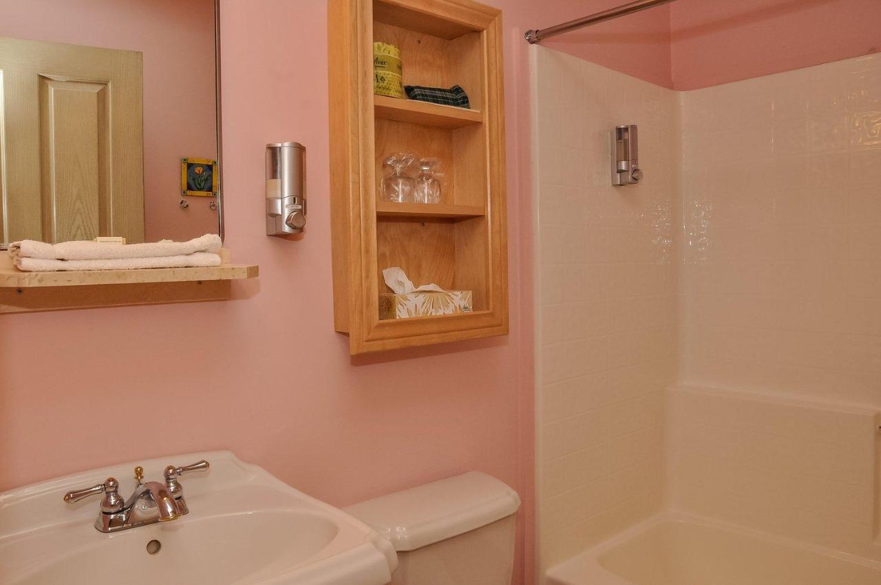 Chanterelle Inn & Cottages Baddeck Inlet Exteriér fotografie