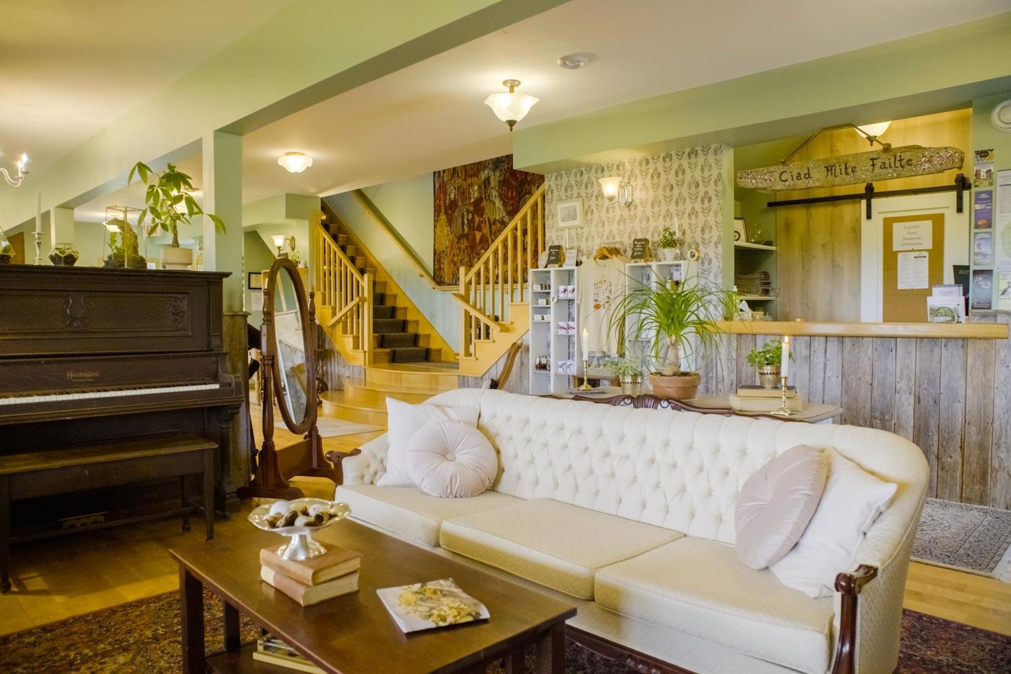 Chanterelle Inn & Cottages Baddeck Inlet Exteriér fotografie