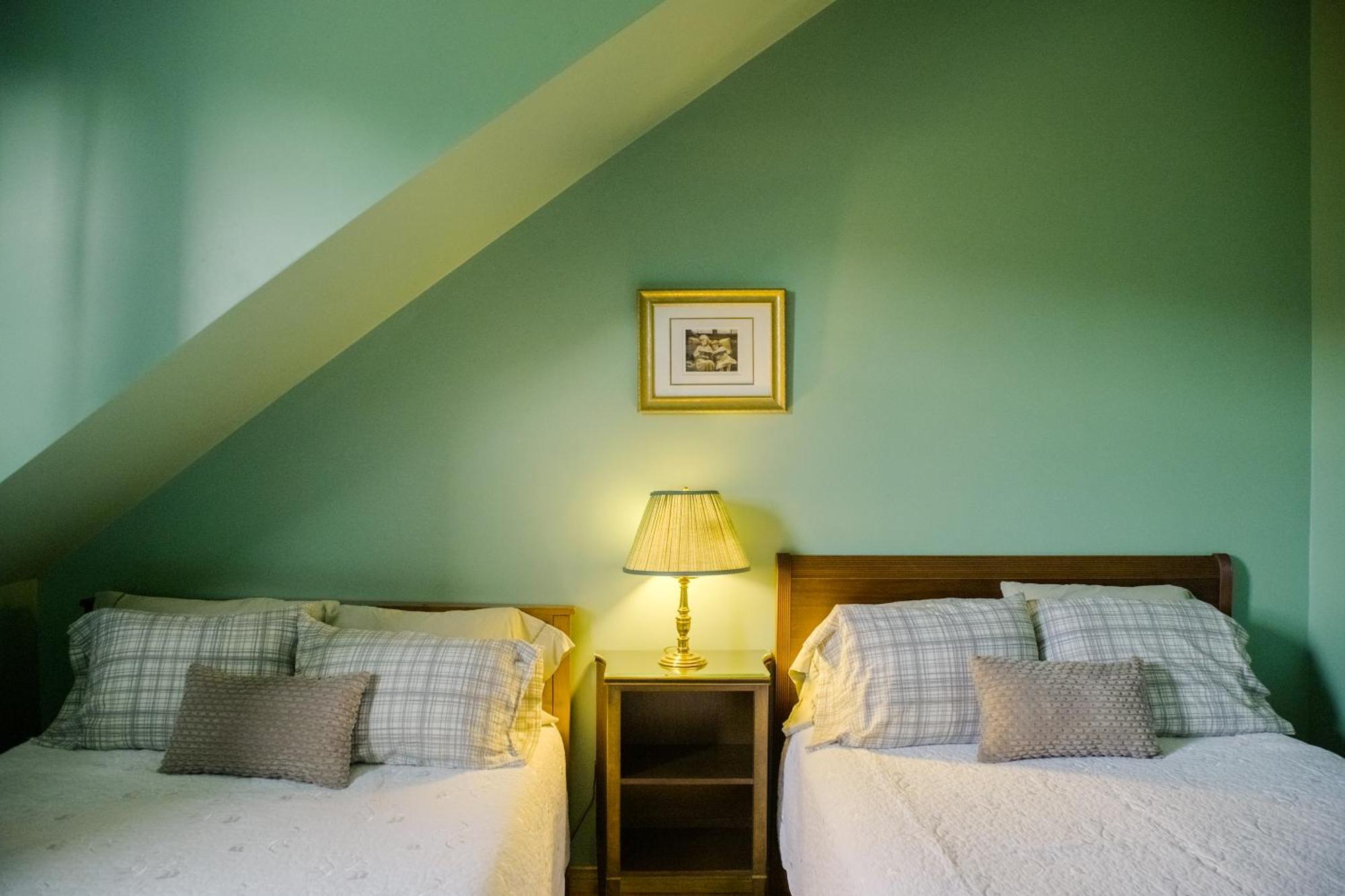 Chanterelle Inn & Cottages Baddeck Inlet Exteriér fotografie